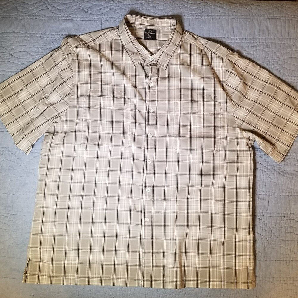 ScotteVest Docksider Shirt for Men Short Sleeve Plaid Button Down 7 Pockets